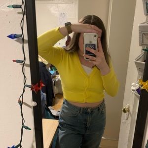 YELLOW CROPPED CARDIGAN⭐️